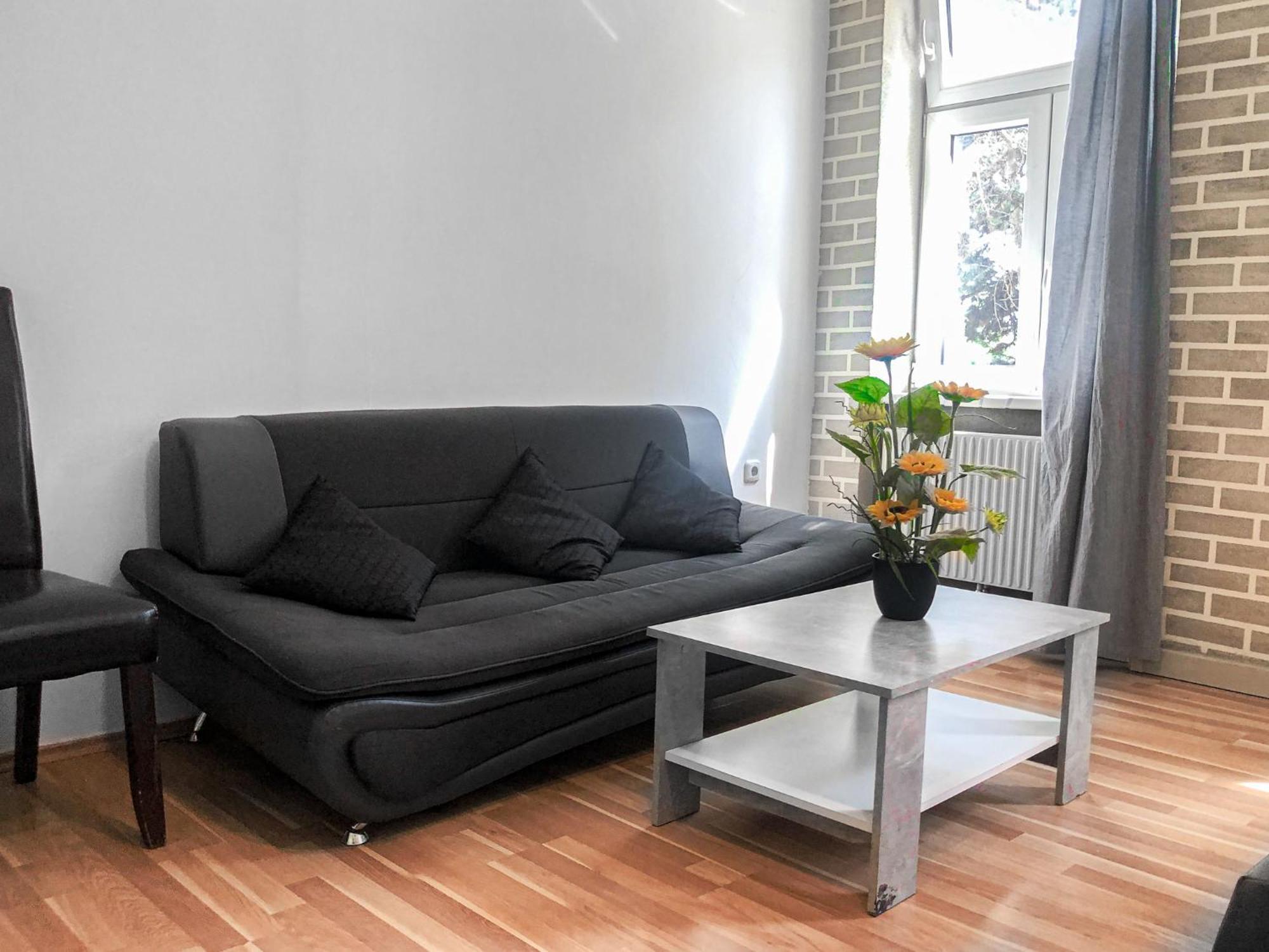 Apartament Stylish 2-br In Vienna's Simmering Area *